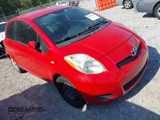 2010 Toyota Yaris z VIN JTDJT4K34A5319030, wystawiony jako IAAI lot #41986702 z przebiegiem Nie podano mil oraz . Historia ofert i sprzedaży dostępna na DreamBid. Obrazek 1.