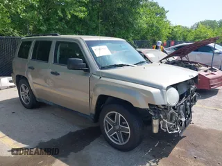 2009 Jeep Patriot Sport z VIN 1J4FT28B99D195163, wystawiony jako IAAI lot #42261932 z przebiegiem 153 292 mil mil oraz . Historia ofert i sprzedaży dostępna na DreamBid. Obrazek 1.