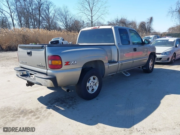 2001 Chevrolet Silverado 1500 LT with VIN 2GCEK19T911405962, listed as a IAAI auction lot 41640904 with 215,079 mi miles. Bid and sale history available at carsss.com. Image 4.