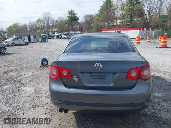 2005 Volkswagen Jetta Sedan 2.5L with VIN 3VWSG71K35M617763, listed as a IAAI auction lot 41963065 with 200,915 mi miles. Bid and sale history available at carsss.com. Image 16.