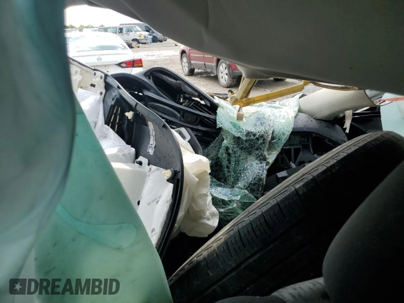2017 Nissan Rogue SV z VIN KNMAT2MV3HP525943, wystawiony jako Copart lot #67040194 z przebiegiem Nie podano mil oraz Szkoda całkowita • Salvage title. Historia ofert i sprzedaży dostępna na DreamBid. Obrazek 8.
