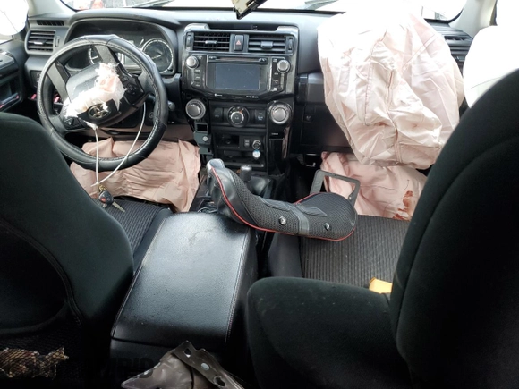 2018 Toyota 4Runner SR5 with VIN JTEBU5JRXJ5539376, listed as a Copart auction lot 49808395 with 76,373 mi miles and Salvage Title. Bid and sale history available at DreamBid. Image 8.