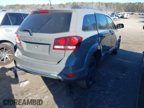 2020 Dodge Journey Crossroad with VIN 3C4PDCGB3LT270200, listed as a IAAI auction lot 41695168 with 115,448 mi miles and . Bid and sale history available at carsss.com. Image 4.
