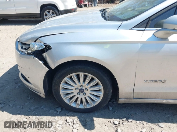2014 Ford Fusion SE Hybrid with VIN 3FA6P0LU3ER251631, listed as a IAAI auction lot 41917855 with 88,076 mi miles. Bid and sale history available at carsss.com. Image 14.