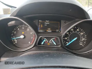 2017 Ford Escape SE with VIN 1FMCU0GD6HUB48986, listed as a Copart auction lot 43915415 with 122,465 mi miles and Salvage Title. Bid and sale history available at DreamBid. Image 9.