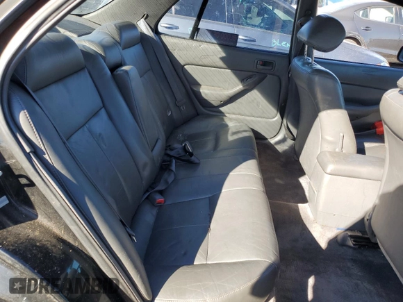 1994 Toyota Camry XLE with VIN JT2GK13E9R0057812, listed as a Copart auction lot 88704015 with 153,621 mi miles and Salvage Title. Bid and sale history available at carsss.com. Image 10.