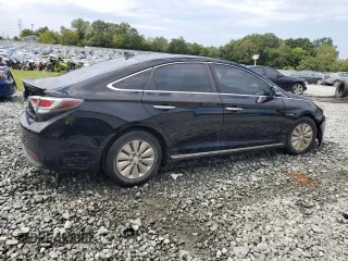 2017 Hyundai Sonata Hybrid SE with VIN KMHE24L14HA059503, listed as a Copart auction lot 67962073 with 97,379 mi miles. Bid and sale history available at carsss.com. Image 3.