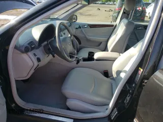 2003 Mercedes-Benz C 320 с VIN WDBRF64J13F309827, выставлен на аукционе Copart как лот 58842905 с пробегом 90 113 миль миль и Списание • Salvage title. История ставок и продаж доступна на DreamBid. Изображение 7.