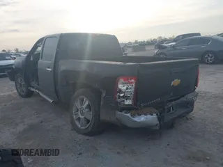 2013 Chevrolet Silverado 1500 LT with VIN 3GCPCSE00DG141940, listed as a IAAI auction lot 41882612 with Not Provided miles. Bid and sale history available at carsss.com. Image 3.