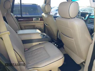 2005 Lincoln Navigator Luxury with VIN 5LMFU27535LJ22782, listed as a IAAI auction lot 41682533 with 244,287 mi miles. Bid and sale history available at carsss.com. Image 8.