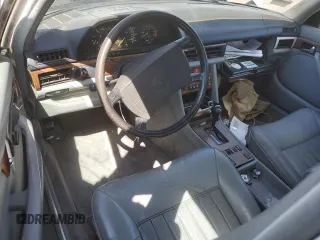 1986 Mercedes-Benz 560 z VIN WDBCA39D0GA245644, wystawiony jako Copart lot #56563485 z przebiegiem 231 797 mil mil oraz Tytuł czysty. Historia ofert i sprzedaży dostępna na DreamBid. Obrazek 8.