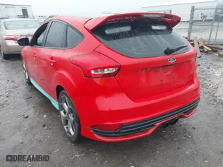 2015 Ford Focus ST with VIN 1FADP3L93FL224661, listed as a IAAI auction lot 41169980 with 113,283 mi miles. Bid and sale history available at carsss.com. Image 3.