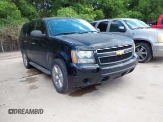2013 Chevrolet Tahoe Commercial z VIN 1GNLC2E09DR286027, wystawiony jako IAAI lot #42229760 z przebiegiem 203 474 mil mil oraz . Historia ofert i sprzedaży dostępna na DreamBid. Obrazek 1.