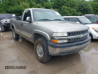 2001 Chevrolet Silverado 2500 z VIN 1GCGC24U61Z174960, wystawiony jako IAAI lot #42469027 z przebiegiem 287 211 mil mil oraz . Historia ofert i sprzedaży dostępna na DreamBid. Obrazek 1.