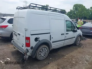 2013 Ford Transit Connect XLT z VIN NM0LS7BN5DT151894, wystawiony jako IAAI lot #42490789 z przebiegiem 151 510 mil mil oraz . Historia ofert i sprzedaży dostępna na DreamBid. Obrazek 4.