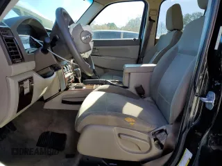 2008 Jeep Liberty Sport with VIN 1J8GP28KX8W236264, listed as a Copart auction lot 84846924 with 226,714 mi miles and Salvage Title. Bid and sale history available at DreamBid. Image 7.