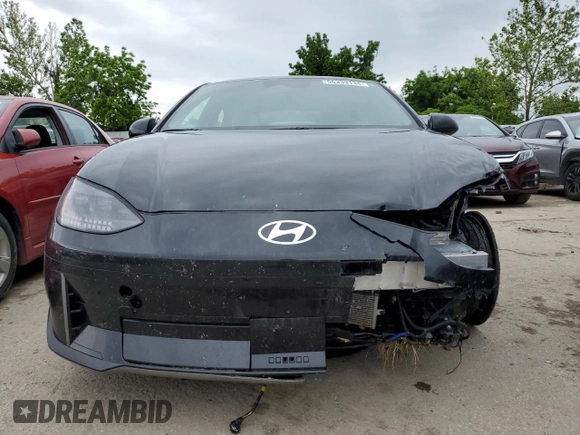 2023 Hyundai Ioniq 6 Preferred z VIN KMHM34ACXPA050798, wystawiony jako Copart lot #55333134 z przebiegiem 14 680 mil mil oraz Szkoda całkowita • Salvage title. Historia ofert i sprzedaży dostępna na DreamBid. Obrazek 5.