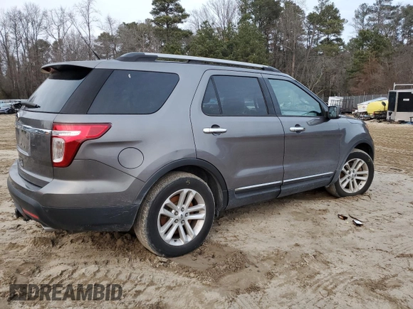 2014 Ford Explorer XLT with VIN 1FM5K7D83EGB22273, listed as a Copart auction lot 83328454 with 136,003 mi miles and Salvage Title. Bid and sale history available at carsss.com. Image 3.