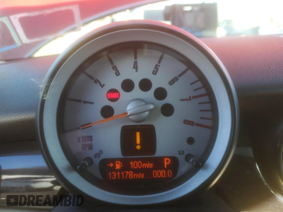 2007 MINI Hardtop S with VIN WMWMF73507TL92600, listed as a Copart auction lot 49324375 with 131,178 mi miles and Clean Title. Bid and sale history available at DreamBid. Image 9.