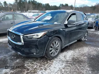 2021 Infiniti QX50 Luxe z VIN 3PCAJ5BBXMF110042, wystawiony jako IAAI lot #41358126 z przebiegiem 40 934 mil mil oraz . Historia ofert i sprzedaży dostępna na DreamBid. Obrazek 18.