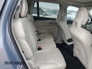 2021 Volvo XC90 Momentum z VIN YV4102CK1M1715623, wystawiony jako Copart lot #45791465 z przebiegiem 54 152 mil mil oraz Szkoda całkowita • Salvage title. Historia ofert i sprzedaży dostępna na DreamBid. Obrazek 11.