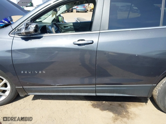 2022 Chevrolet Equinox LT with VIN 2GNAXUEV0N6110449, listed as a IAAI auction lot 41785236 with 124,258 mi miles. Bid and sale history available at carsss.com. Image 21.