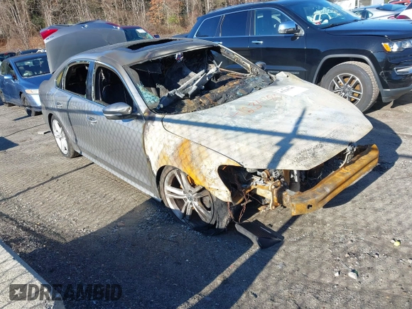 2014 Volkswagen Passat SE z VIN 1VWBN7A34EC039575, wystawiony jako IAAI lot #41234780 z przebiegiem Nie podano mil oraz . Historia ofert i sprzedaży dostępna na DreamBid. Obrazek 1.