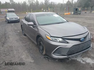 2022 Toyota Camry Hybrid LE with VIN 4T1C31AK7NU578506, listed as a IAAI auction lot 41549933 with 16,440 mi miles. Bid and sale history available at carsss.com. Image 1.