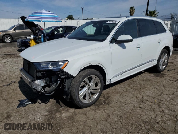2023 Audi Q7 Premium z VIN WA1ACBF76PD017751, wystawiony jako Copart lot #44049515 z przebiegiem 24 572 mil mil oraz Szkoda całkowita • Salvage title. Historia ofert i sprzedaży dostępna na DreamBid. Obrazek 1.
