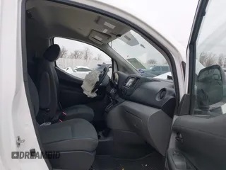 2019 Nissan NV200 S z VIN 3N6CM0KN6KK698911, wystawiony jako IAAI lot #41446778 z przebiegiem 52 558 mil mil oraz . Historia ofert i sprzedaży dostępna na DreamBid. Obrazek 5.