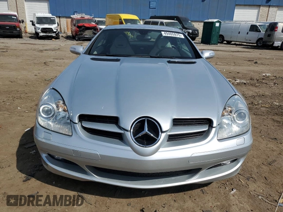 2005 Mercedes-Benz SLK 230/320 with VIN WDBWK56F35F040539, listed as a Copart auction lot 49405975 with 72,074 mi miles and Clean title. Bid and sale history available at DreamBid. Image 5.