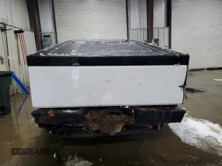 2024 Tesla Cybertruck z VIN 7G2CEHED7RA019582, wystawiony jako Copart lot #87906725 z przebiegiem Nie podano mil oraz Szkoda całkowita • Salvage title. Historia ofert i sprzedaży dostępna na DreamBid. Obrazek 6.