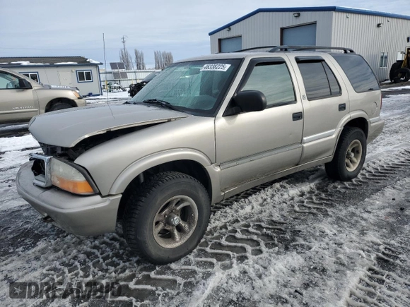 2001 GMC Jimmy SLE with VIN 1GKDT13W512196056, listed as a Copart auction lot 46338225 with 205,918 mi miles and Salvage Title. Bid and sale history available at carsss.com. Image 1.
