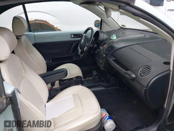 2010 Volkswagen Beetle with VIN 3VWRG3AL7AM010307, listed as a IAAI auction lot 42427150 with 154,244 mi miles and . Bid and sale history available at DreamBid. Image 5.