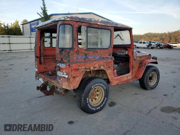 1979 Toyota Land Cruiser z VIN FJ40301186, wystawiony jako Copart lot #81364664 z przebiegiem 9 490 mil mil oraz Czysty tytuł • Clean title. Historia ofert i sprzedaży dostępna na DreamBid. Obrazek 3.