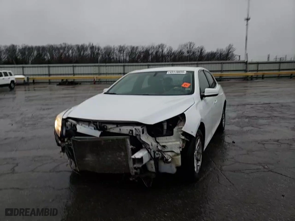 2013 Chevrolet Malibu LT with VIN 1G11C5SA0DF241776, listed as a Copart auction lot 43118655 with 197,688 mi miles and Salvage Title. Bid and sale history available at carsss.com. Image 10.