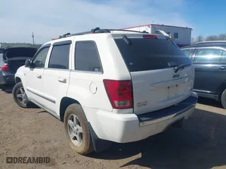 2007 Jeep Grand Cherokee Limited with VIN 1J8HR58267C523598, listed as a IAAI auction lot 41764331 with 152,841 mi miles. Bid and sale history available at carsss.com. Image 3.