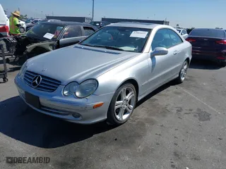 2005 Mercedes-Benz CLK-Class 3.2L with VIN WDBTJ65J35F145745, listed as a IAAI auction lot 42004415 with 189,275 mi miles. Bid and sale history available at carsss.com. Image 2.