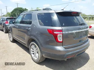 2013 Ford Explorer XLT z VIN 1FM5K7D88DGA98258, wystawiony jako IAAI lot #42334581 z przebiegiem 226 682 mil mil oraz . Historia ofert i sprzedaży dostępna na DreamBid. Obrazek 3.
