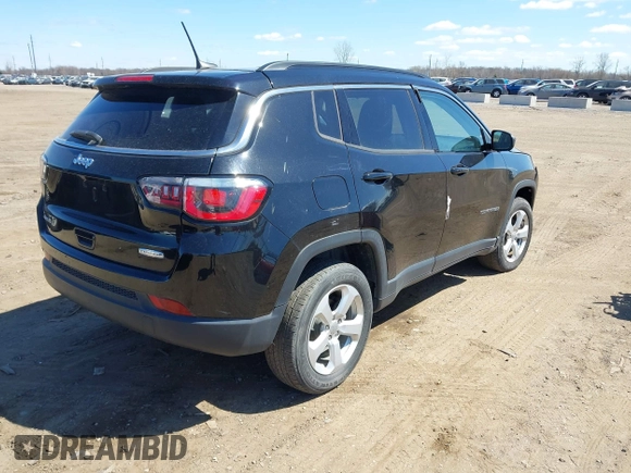2018 Jeep Compass Latitude with VIN 3C4NJDBB6JT101024, listed as a IAAI auction lot 42061228 with 48,771 mi miles. Bid and sale history available at carsss.com. Image 4.