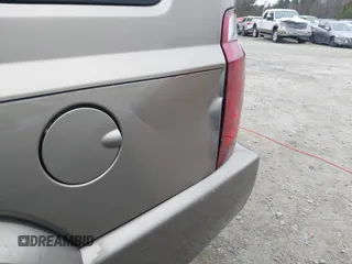 2006 Jeep Commander with VIN 1J8HG48K86C237671, listed as a IAAI auction lot 41711600 with 253,125 mi miles and . Bid and sale history available at DreamBid. Image 17.