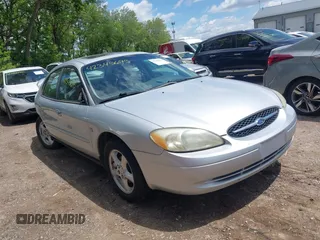 2002 Ford Taurus SES Standard z VIN 1FAFP55S82A120483, wystawiony jako IAAI lot #42345695 z przebiegiem 114 437 mil mil oraz . Historia ofert i sprzedaży dostępna na DreamBid. Obrazek 1.