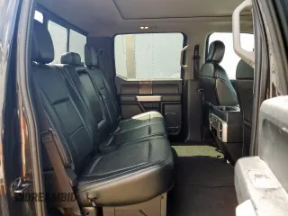 2019 Ford F-350 XL z VIN 1FT8W3DT6KEE82020, wystawiony jako Copart lot #60080755 z przebiegiem 381 486 mil mil oraz Szkoda całkowita • Salvage title. Historia ofert i sprzedaży dostępna na DreamBid. Obrazek 11.