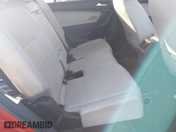 2019 Volkswagen Tiguan SE with VIN 3VV2B7AX9KM136359, listed as a IAAI auction lot 41426441 with 140,891 mi miles and . Bid and sale history available at DreamBid. Image 8.