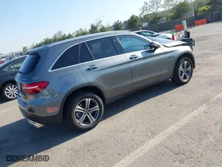 2019 Mercedes-Benz GLC with VIN WDC0G5EB5KF606374, listed as a IAAI auction lot 41987972 with 59,368 mi miles. Bid and sale history available at carsss.com. Image 4.