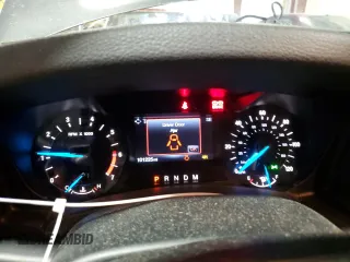 2015 Ford Expedition XLT z VIN 1FMJU1JT7FEF38984, wystawiony jako Copart lot #42081555 z przebiegiem 101 225 mil mil oraz Szkoda całkowita • Salvage title. Historia ofert i sprzedaży dostępna na DreamBid. Obrazek 9.