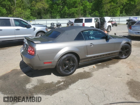 2005 Ford Mustang Deluxe with VIN 1ZVFT84N155232118, listed as a Copart auction lot 53033395 with 91,652 mi miles and Salvage Title. Bid and sale history available at carsss.com. Image 3.