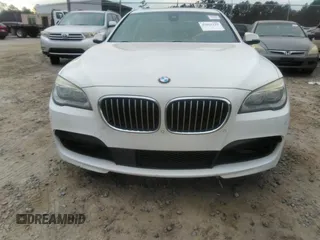 2015 BMW 7 Series 750Li with VIN WBAYE8C50FD781160, listed as a IAAI auction lot 41061232 with 154,496 mi miles. Bid and sale history available at carsss.com. Image 12.