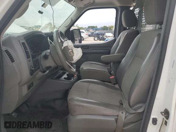 2019 Nissan NV Cargo S z VIN 1N6BF0KM6KN801803, wystawiony jako Copart lot #88928045 z przebiegiem 128 547 mil mil oraz Nie do naprawy • Non repairable. Historia ofert i sprzedaży dostępna na DreamBid. Obrazek 7.