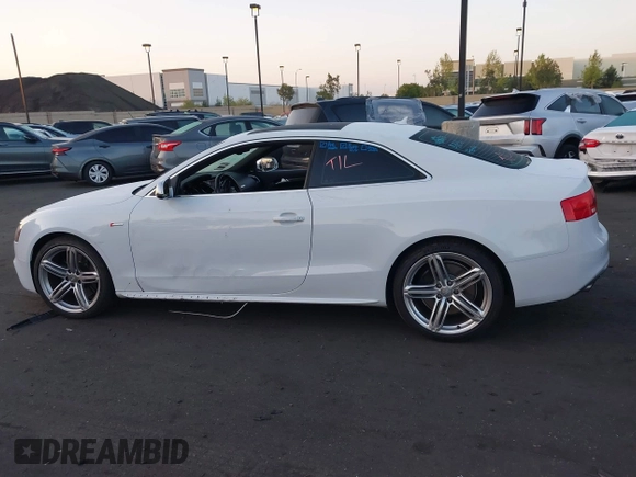 2013 Audi S5 Premium Plus z VIN WAUCGAFR2DA064204, wystawiony jako IAAI lot #42086797 z przebiegiem 113 634 mil mil oraz . Historia ofert i sprzedaży dostępna na DreamBid. Obrazek 14.